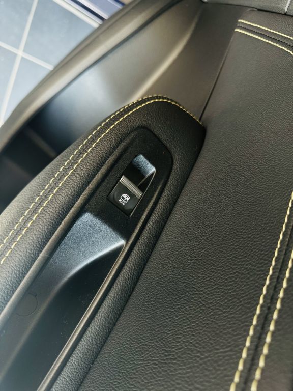 Renault Arkana TECHNO Mild Hybrid - Samsaru's Car Outlet