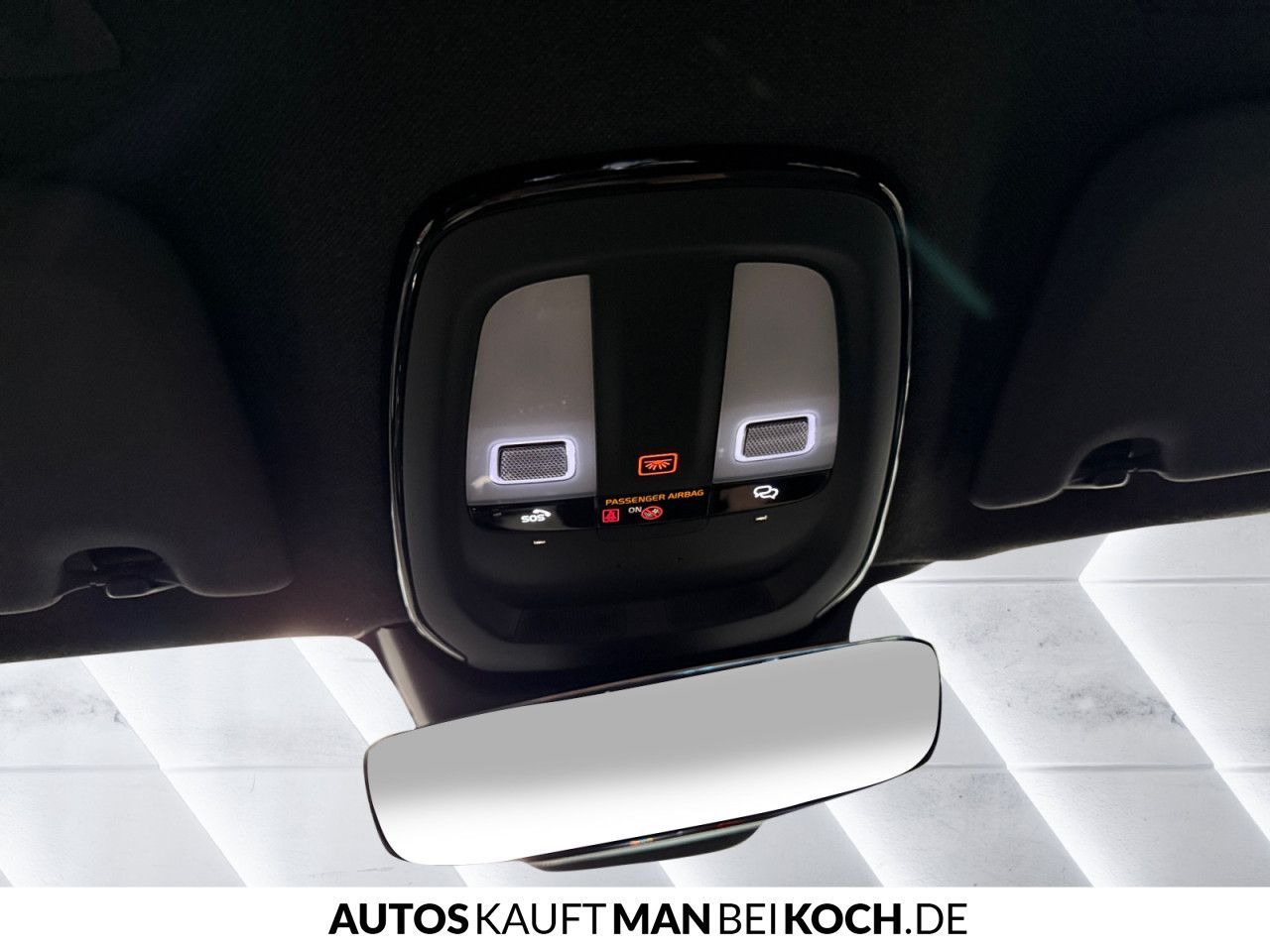 Volvo XC40 B3 DKG Core AHK LED SHZ/LHZ NAVI PDC/CAM!
