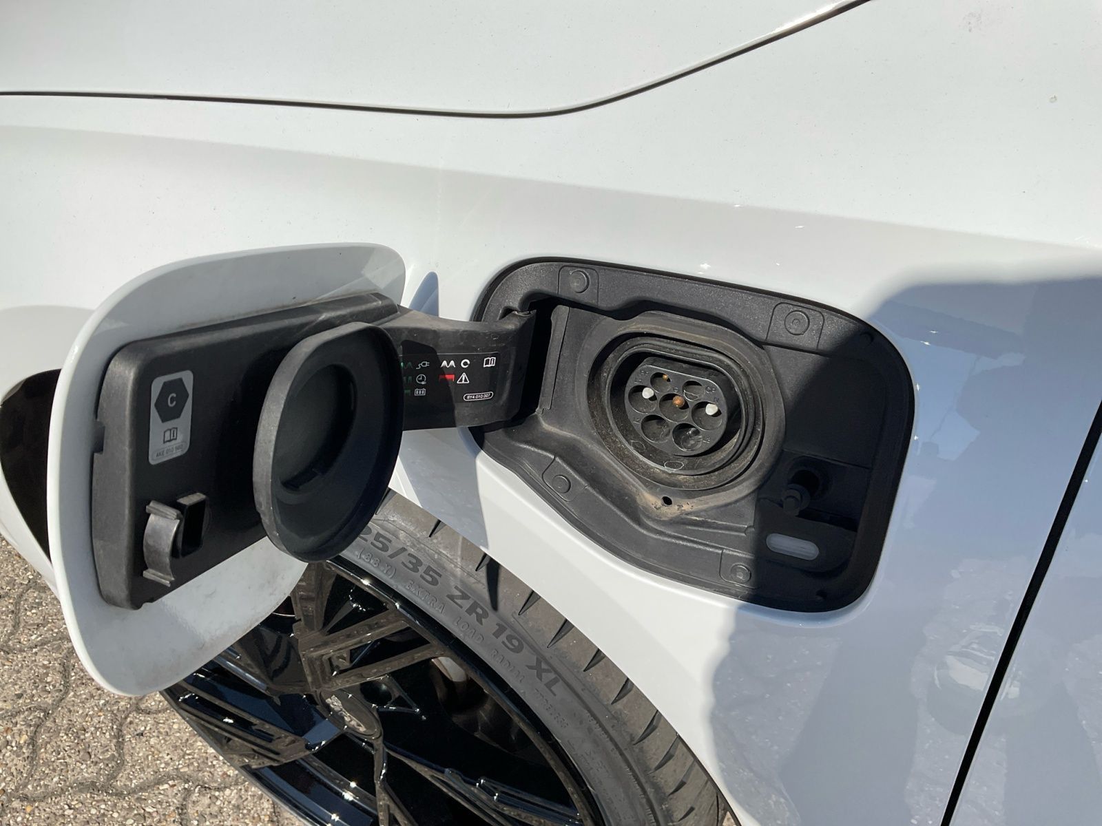 Audi A3 Sportback 40 TFSI e S-line - Samsaru's Car Outlet