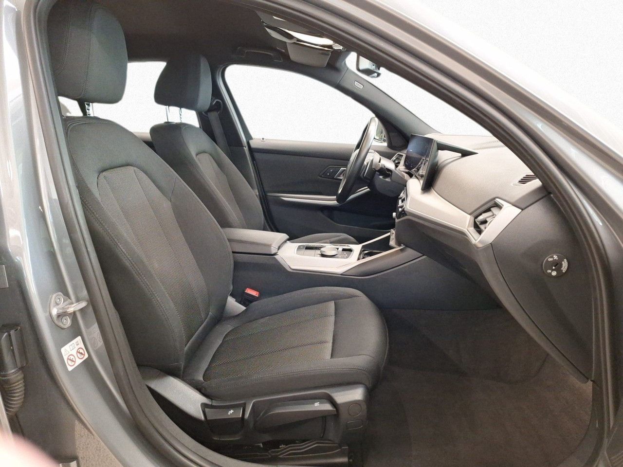 BMW 320d xDrive Limousine - Samsaru's Car Outlet