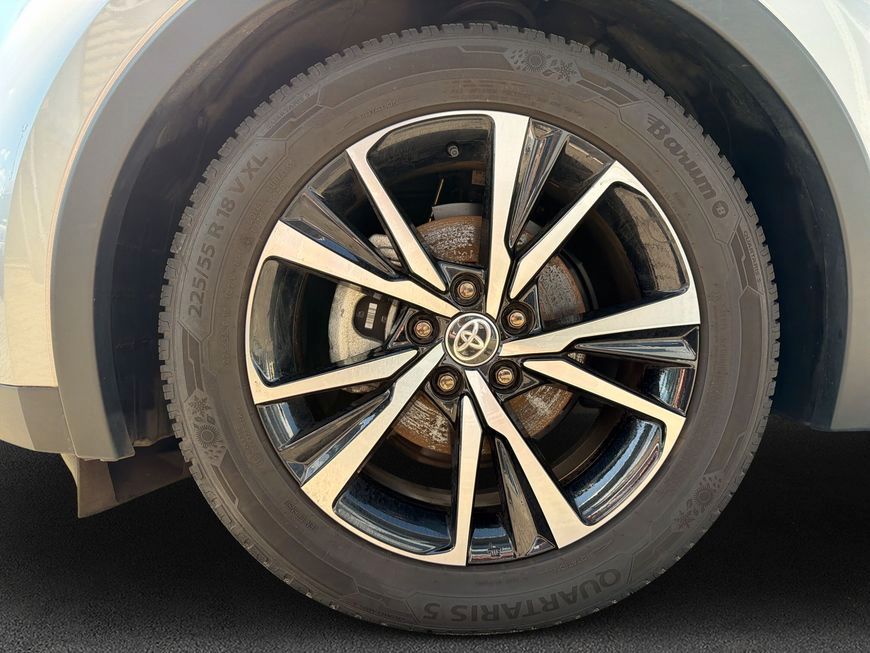 Toyota C-HR 1.8 Hybrid Teamplayer + Technik P.