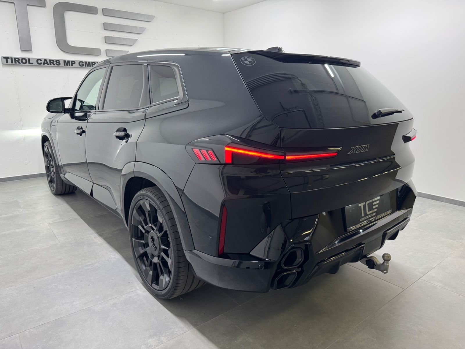 BMW XM 50 e, B&W, AHK, 23", Carbon, Massage, ...