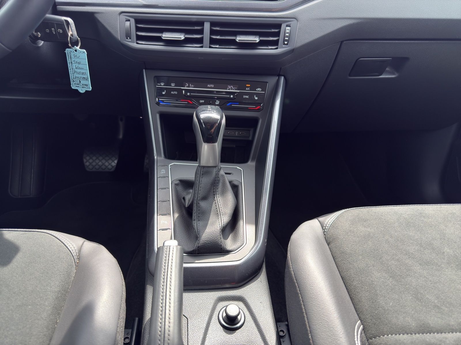 Volkswagen Taigo 1.5 TSI Style DSG - Samsaru's Car Outlet