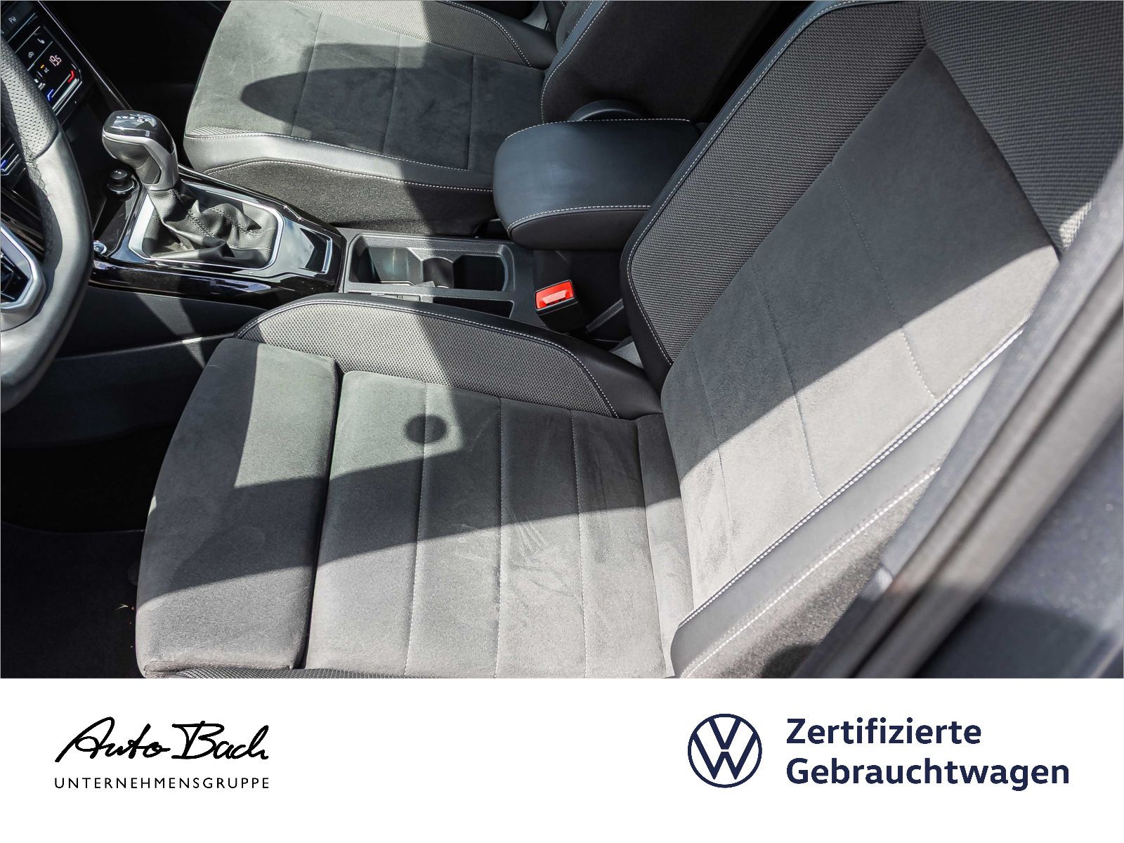 Volkswagen T-Roc 1.5 TSI R-Line - Samsaru's Car Outlet