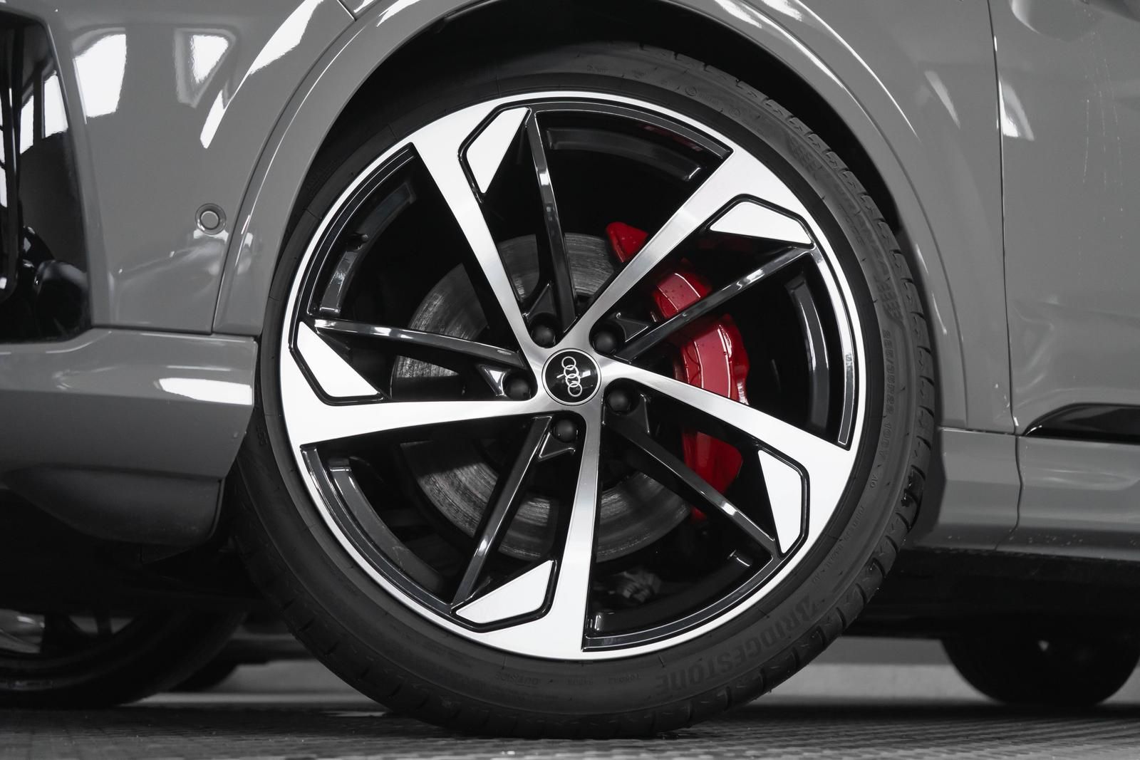 Audi Q7 50 TDI S-line competition AHK B&O PANO STHZ