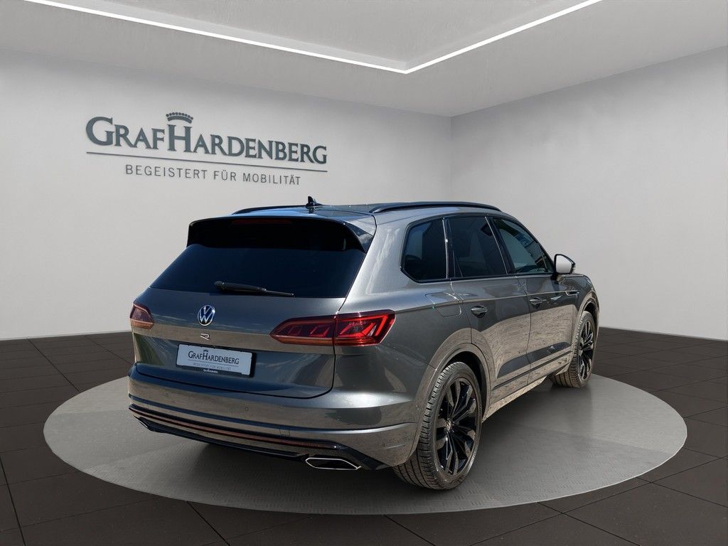 Volkswagen Touareg 3.0 V6 eHybrid OPF 4MOTION R - Samsaru's Car Outlet