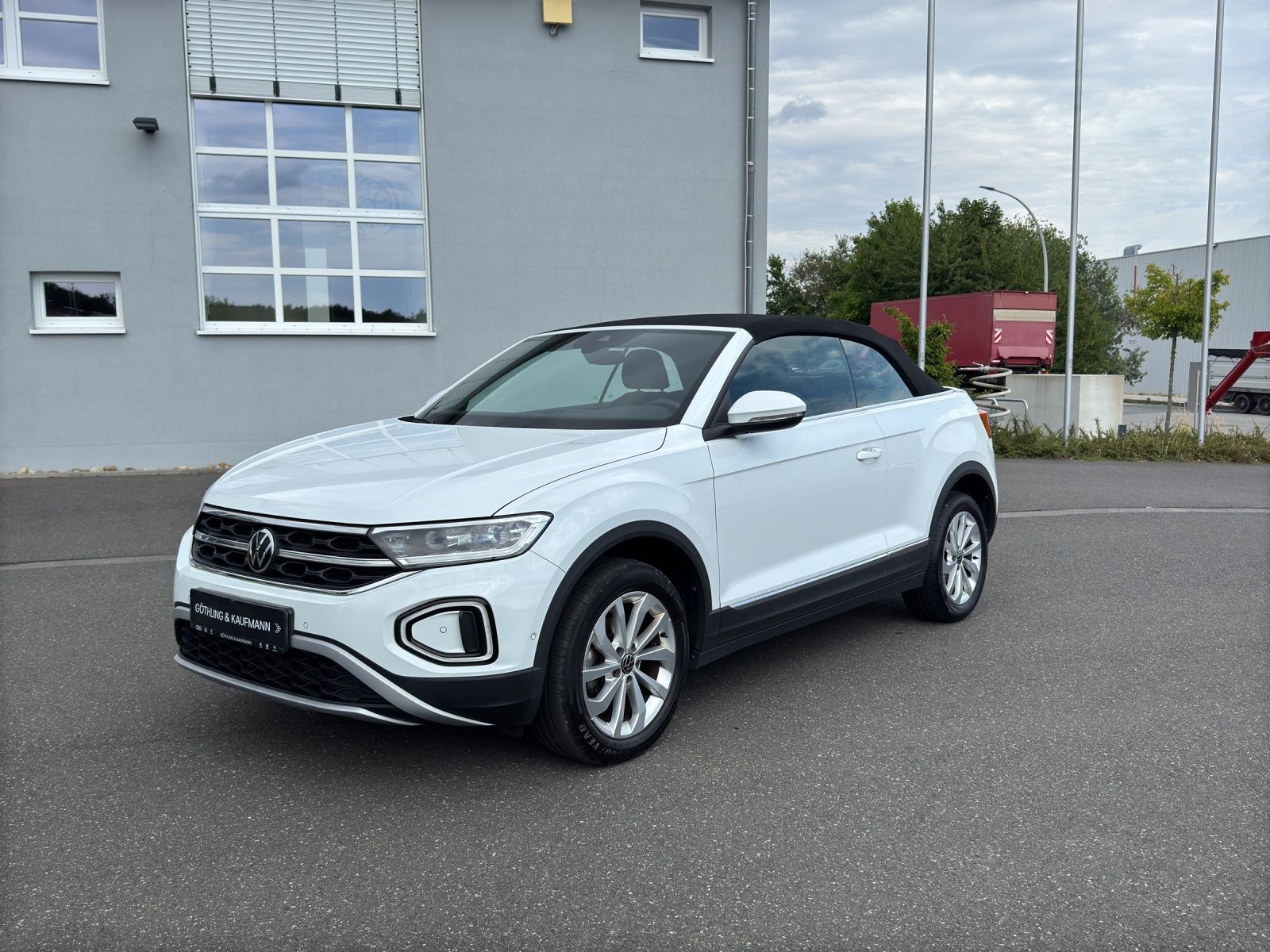 Volkswagen T-Roc Cabriolet Style 1.0 TSI 81kW - Samsaru's Car Outlet