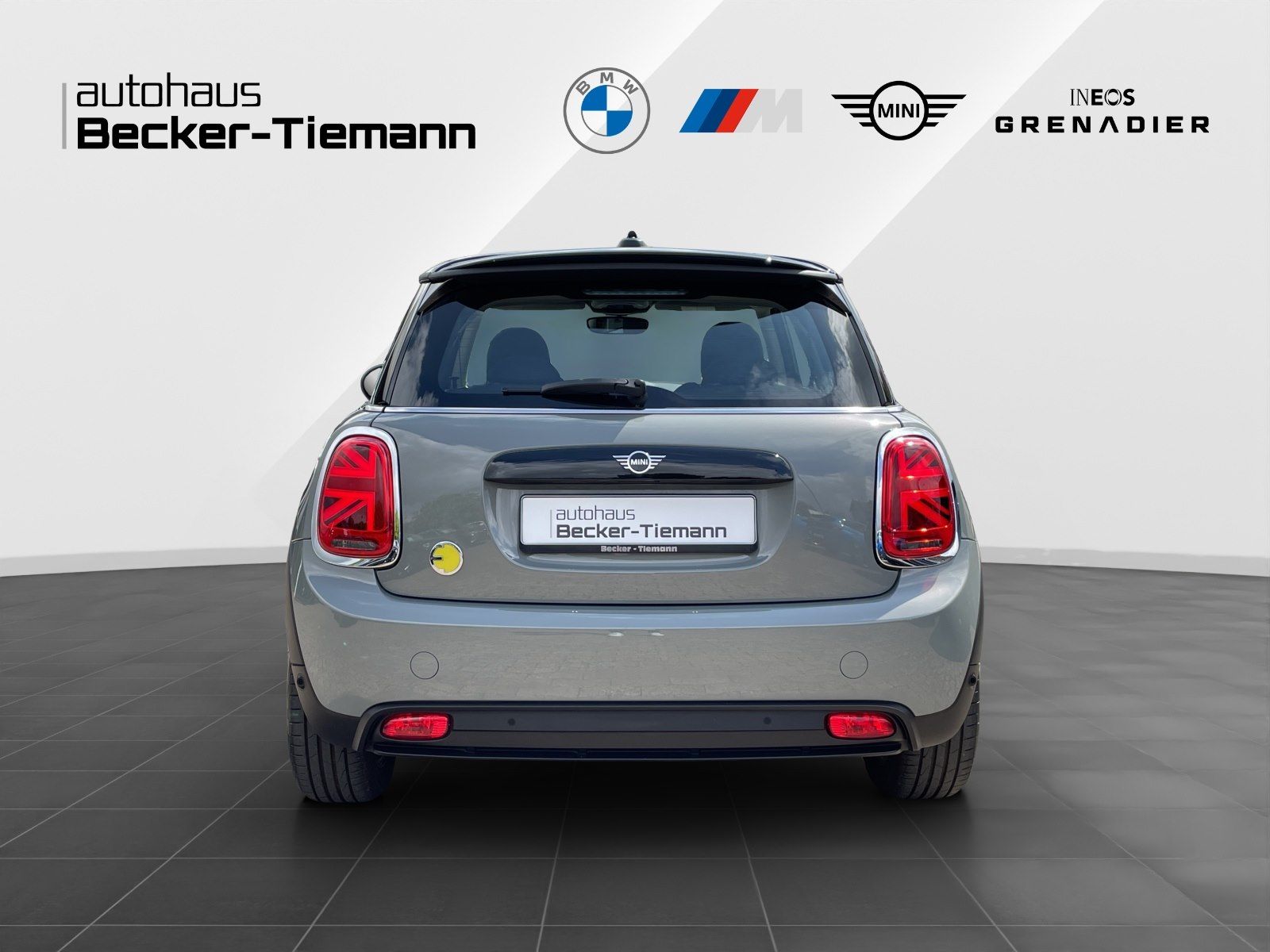MINI Cooper SE Essential - Samsaru's Car Outlet