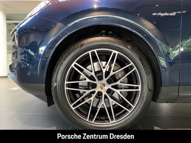 Porsche Cayenne E-Hybrid Pano*AHK* SH v+h*Massage*Inno*L