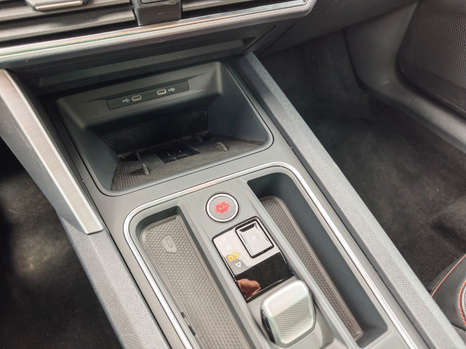 Seat Leon Sportstourer FR DSG 150PS NAVI+AHK+SHZ+APP+