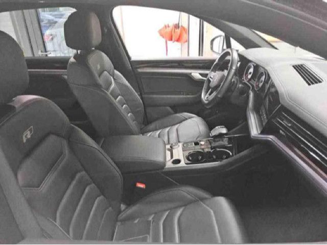 Volkswagen Touareg 3.0 V6 TDI R-Line 4Motion - Samsaru's Car Outlet