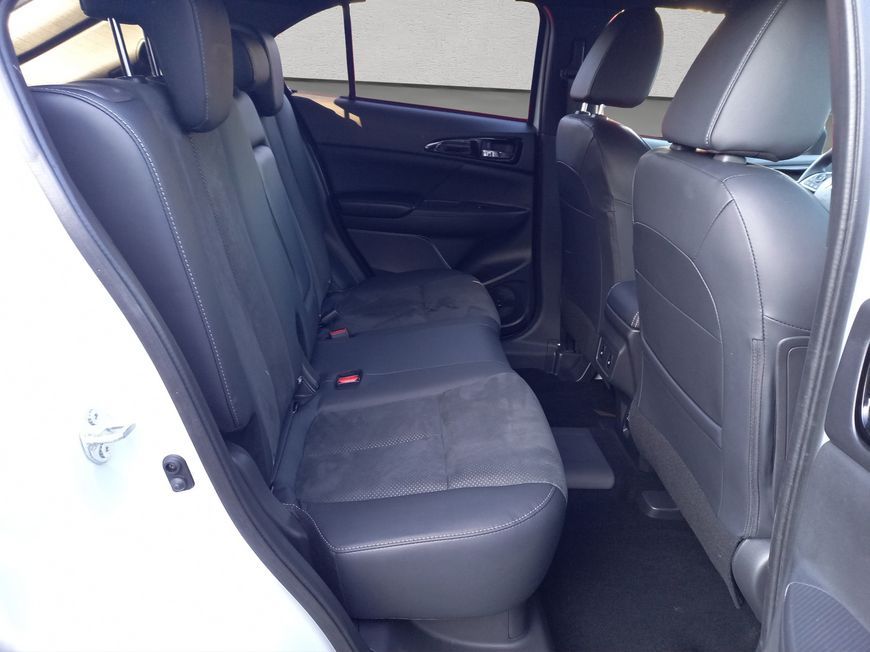 Mitsubishi Eclipse Cross Plug-In Hybrid 4WD Select