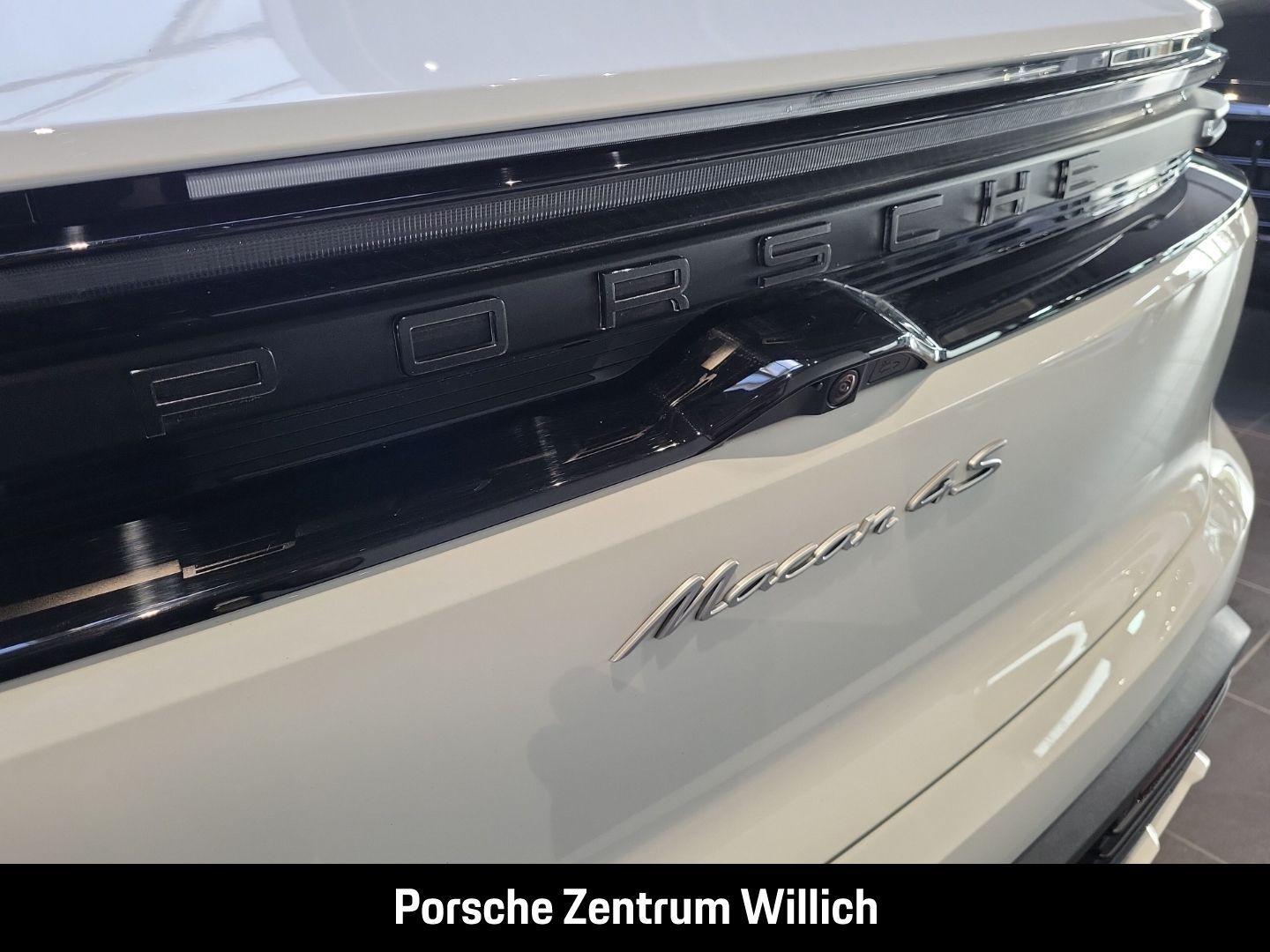 Porsche Macan 4S BOSE LED-Matrix Panorama Luftfederung