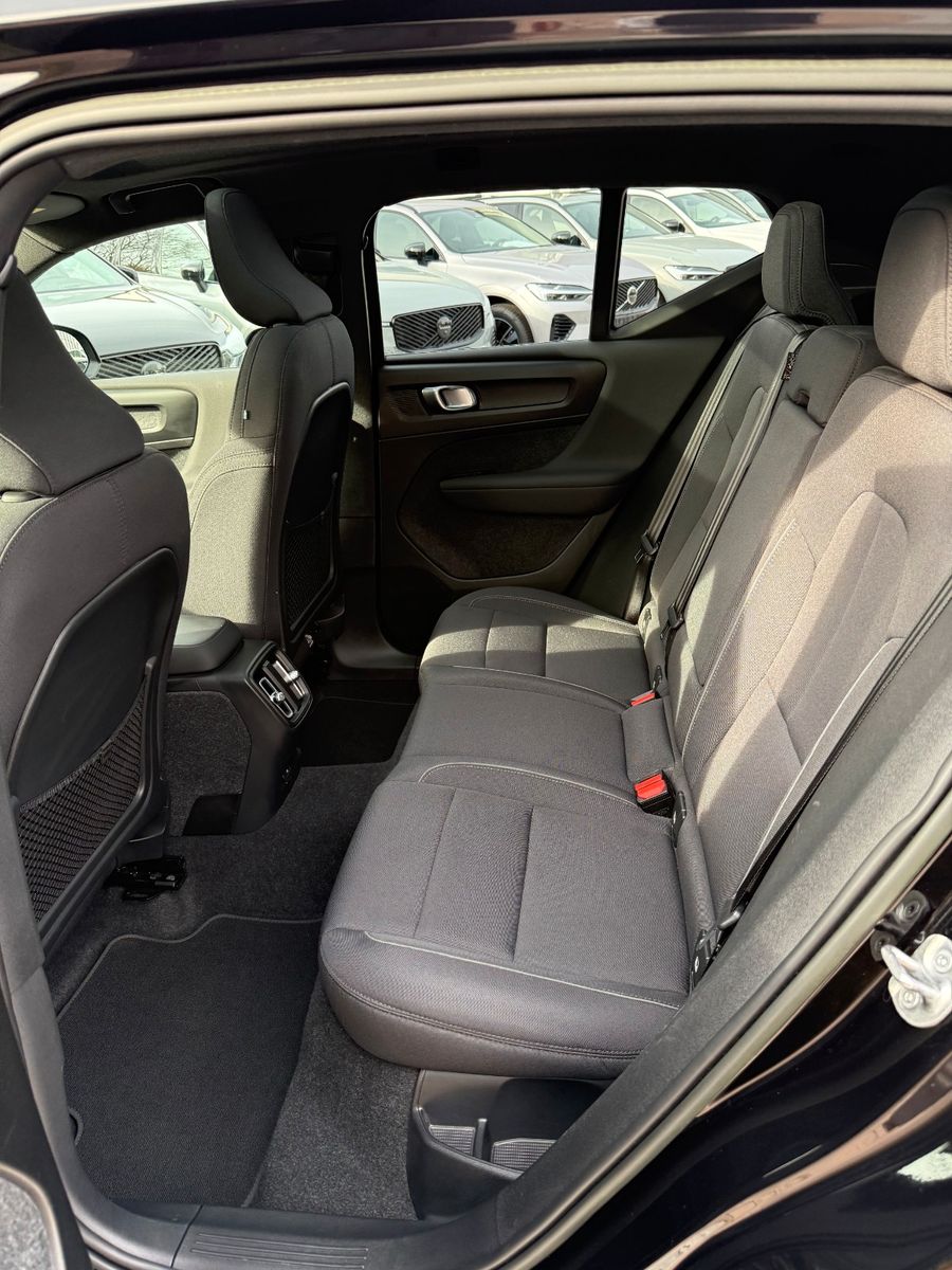 Volvo XC40 ULTIMATE+ALLWETTER+AHK+BLISS+PILOT+