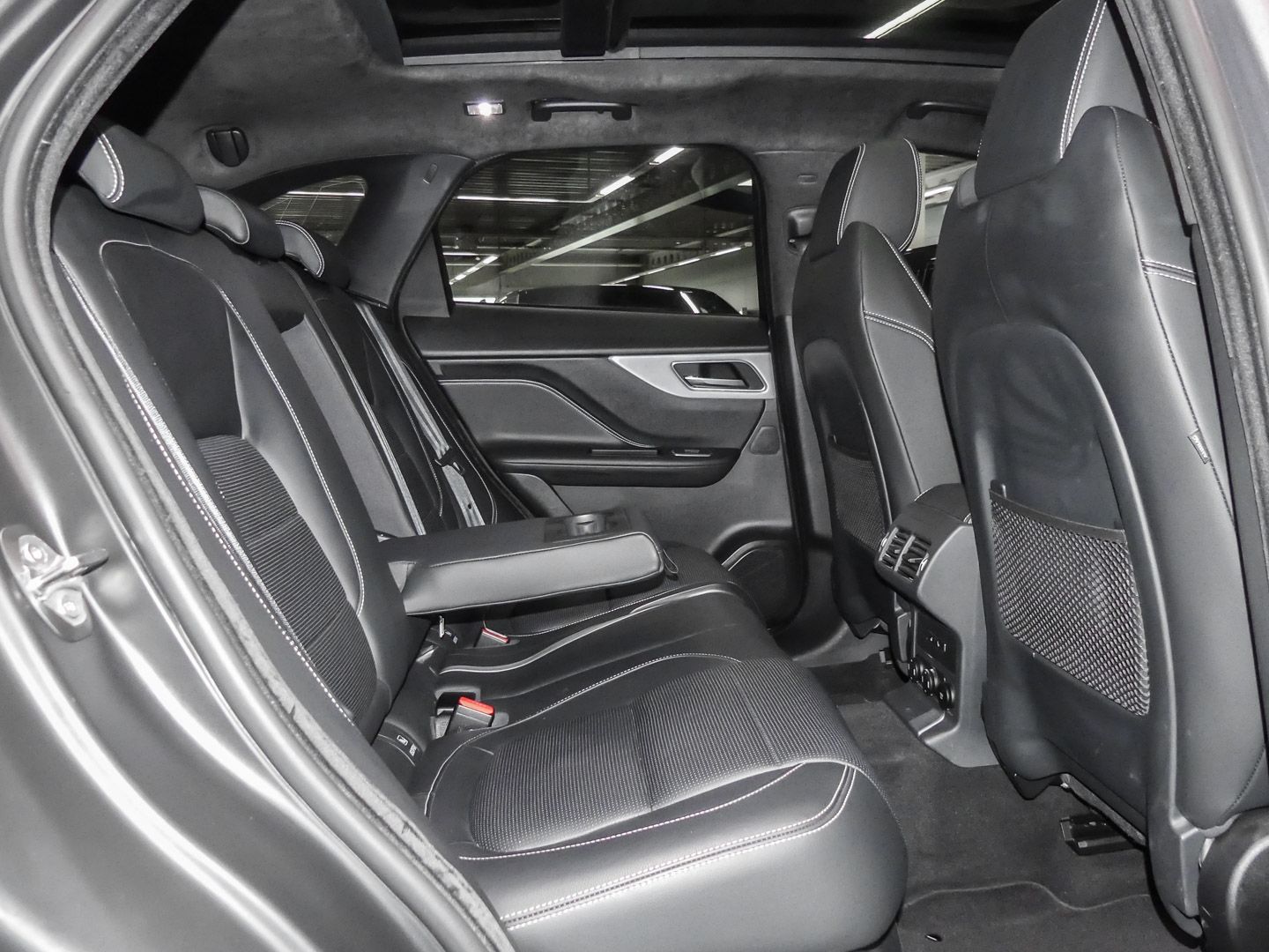 Jaguar F-Pace R-Sport AWD 25d EU6d-T Allrad HUD StandHZ