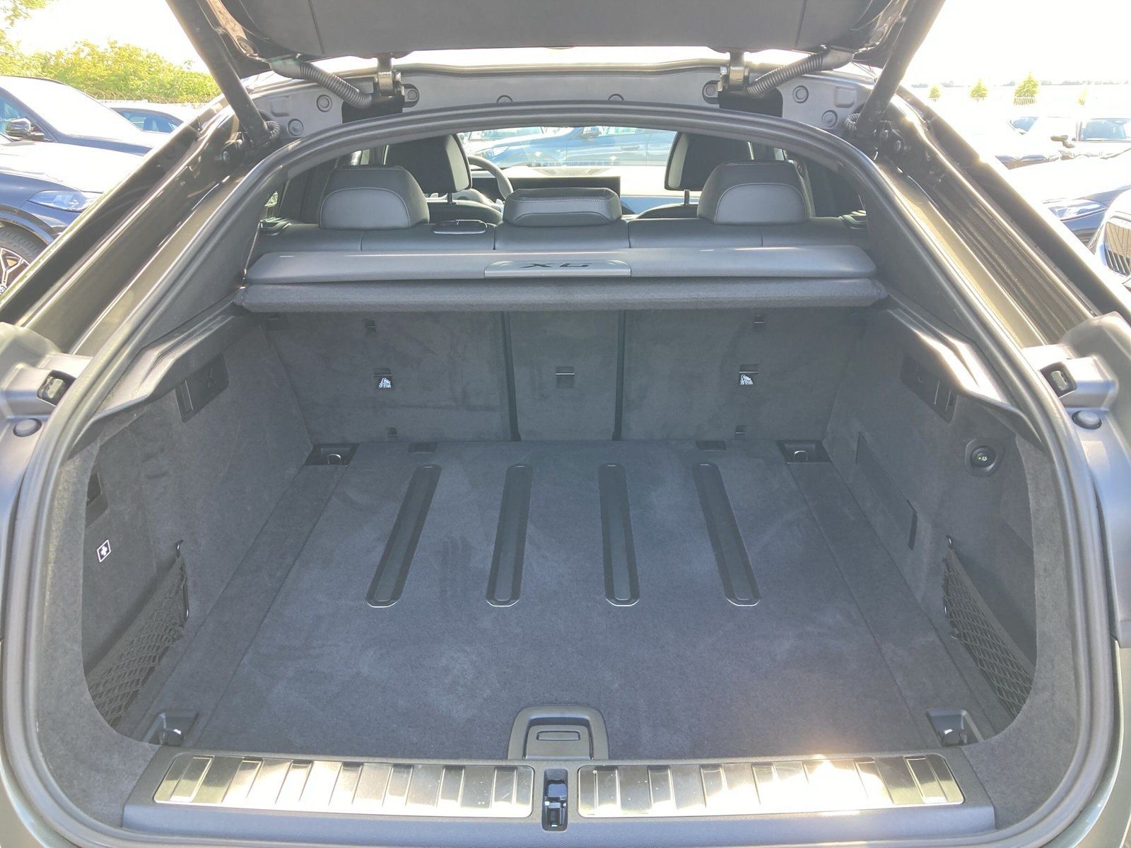 BMW X6 xDrive30d UPE: 128.150 €