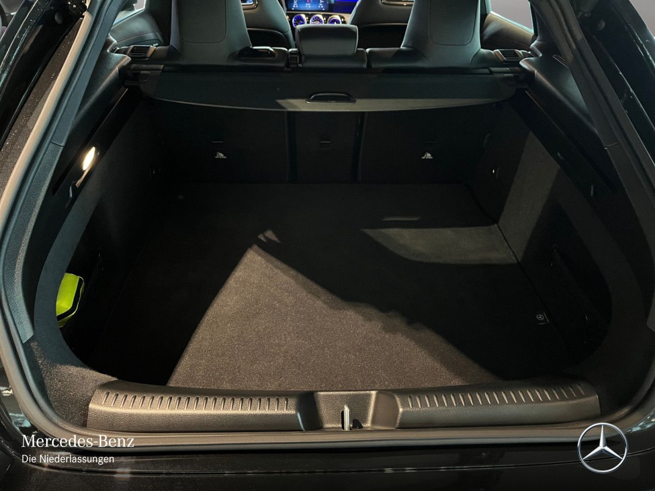 Mercedes-Benz CLA 250 4M AMG Premium - Samsaru's Car Outlet