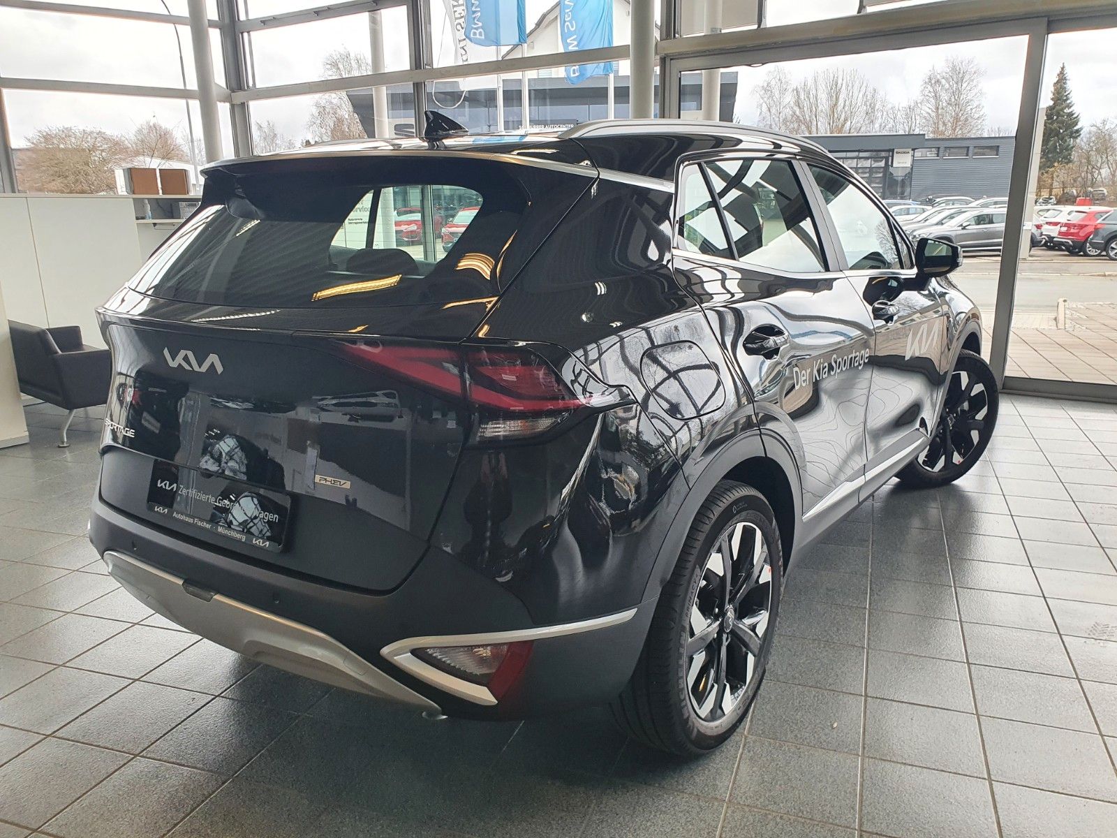 Kia Sportage 1.6T PHEV Vision 4WD - Samsaru's Car Outlet