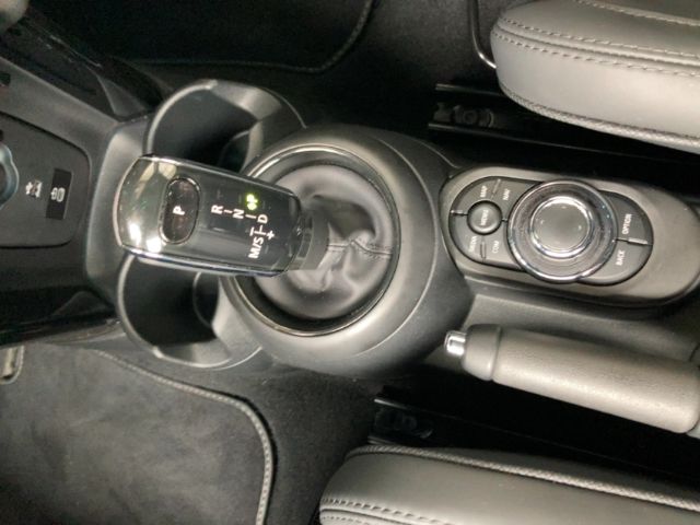 MINI Cooper PremiumPak - Samsaru's Car Outlet