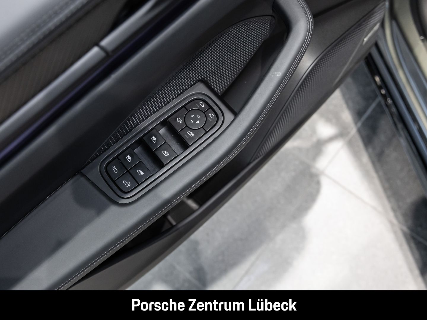 Porsche Macan Turbo BOSE Panoramadach Surround-View LED