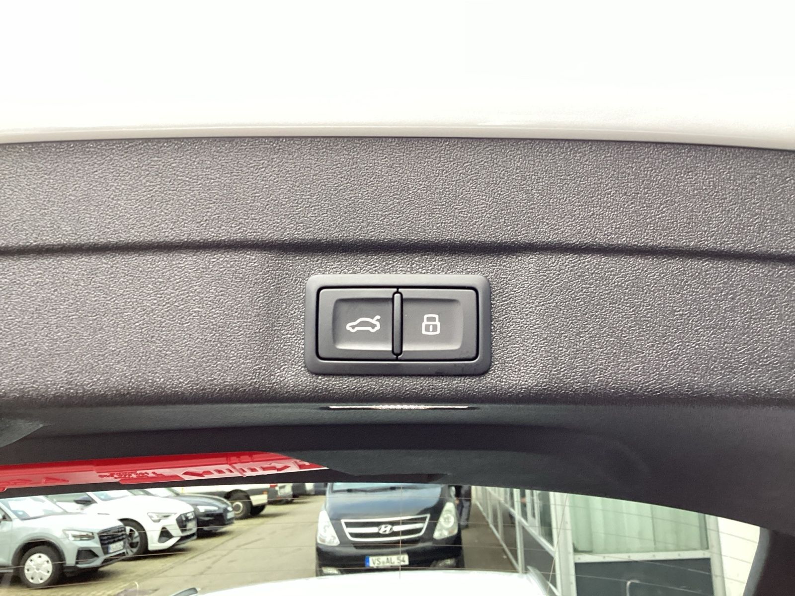 Audi A5 Avant 2.0 TDI quattro S-tronic S-line MMI+Lic