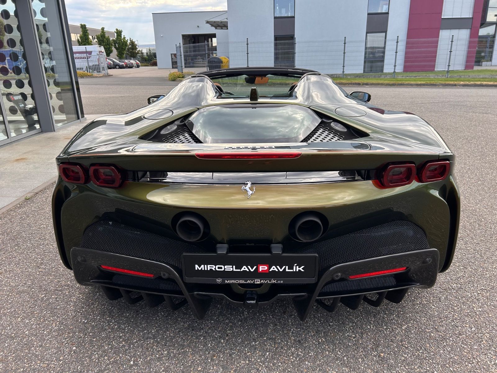 Ferrari SF90 Spider Tailor Made Cavalcade Edition - Samsaru's Car Outlet
