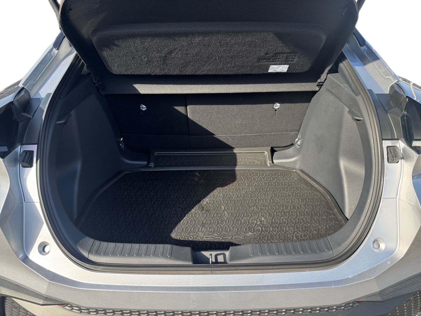 Toyota C-HR Hybrid 1.8 Team Deutschland *Technik-Paket*