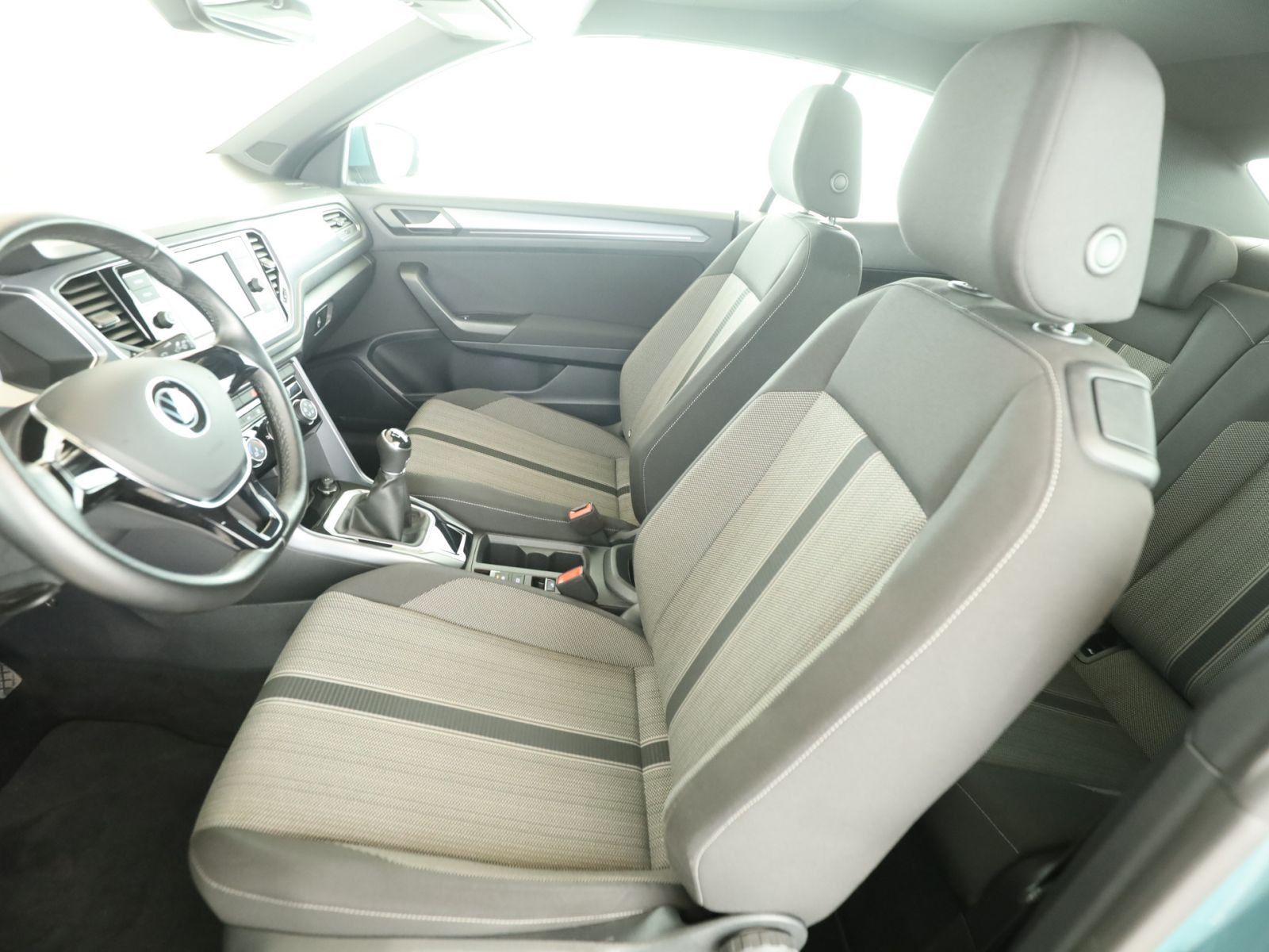 Volkswagen T-Roc 1.0 TSI Style - Samsaru's Car Outlet