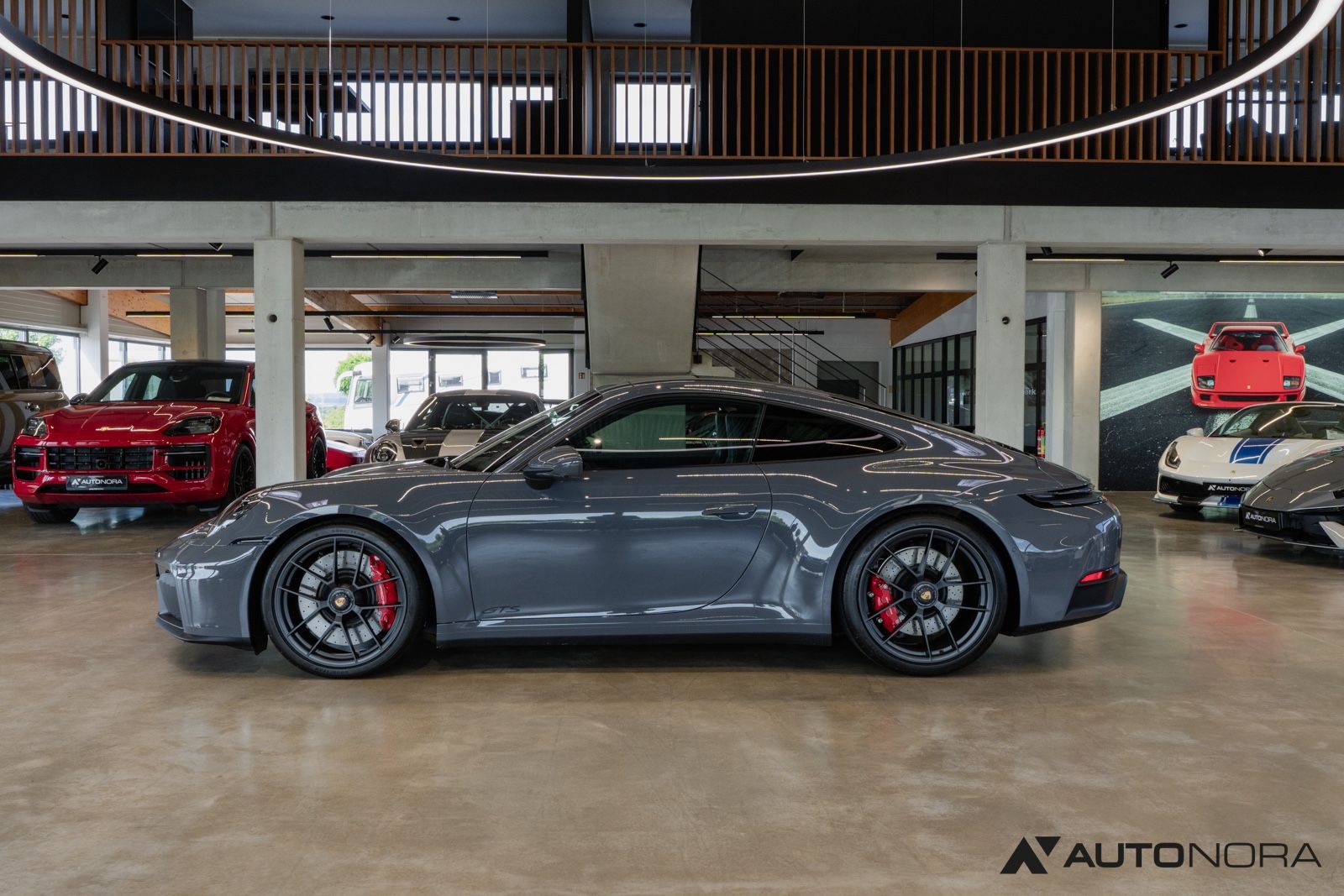 Porsche 911 (992.2) Carrera 4 GTS Lift 18-Wege Matrix