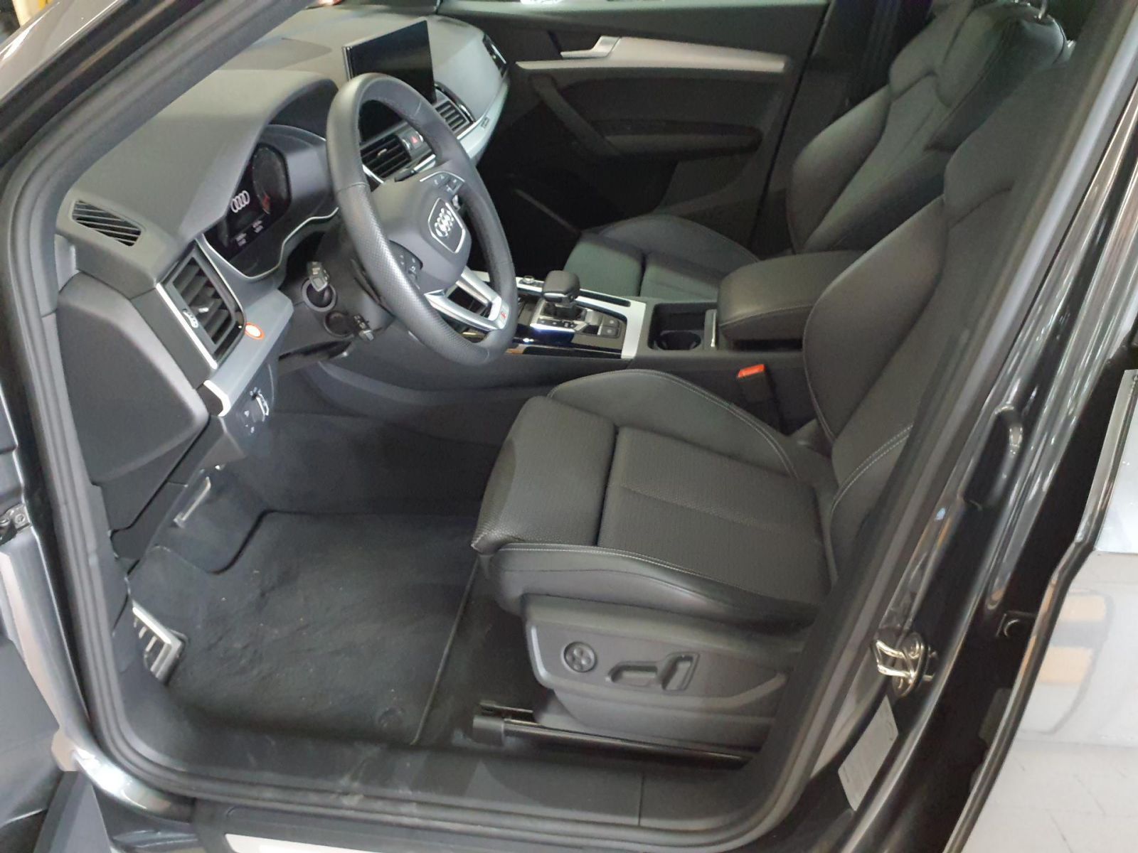 Audi Q5 SB 40 TFSI qu S line Matrix AHK StandHZG 360°