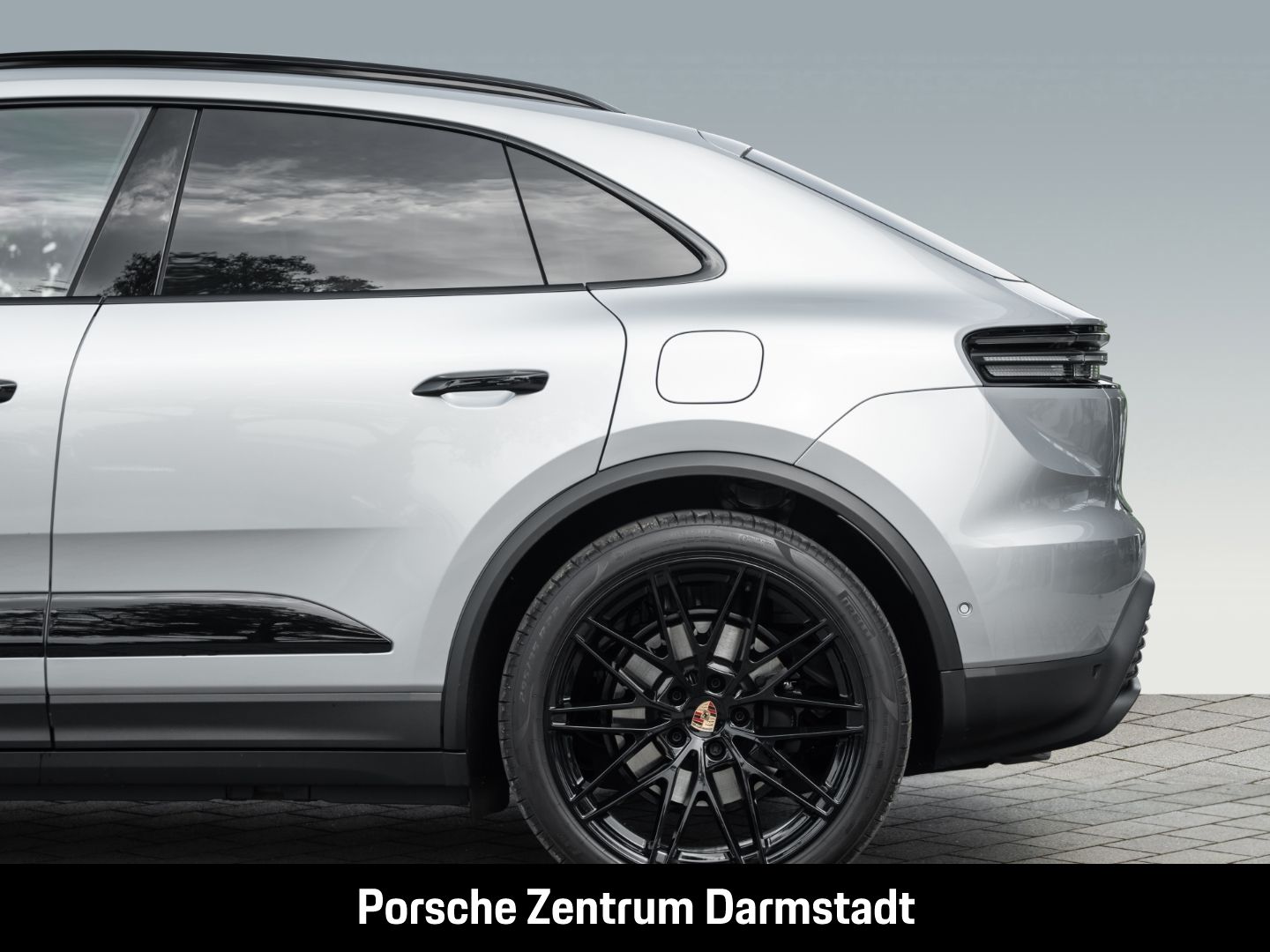 Porsche Macan 4 - Samsaru's Car Outlet