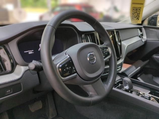 Volvo XC60 Plus Dark AWD*harman*STH*BLIS*ACC*VOLL-LED