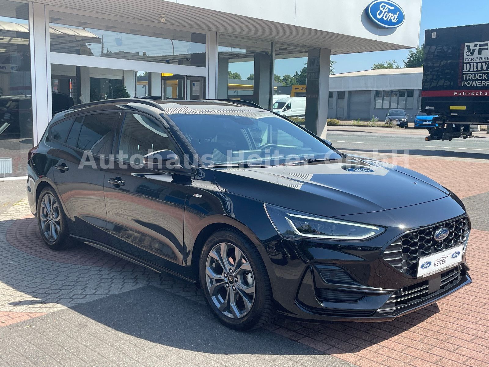 Ford Focus 1.5 EB Aut.ST-Line X / ACC+Matrix+e.Klappe