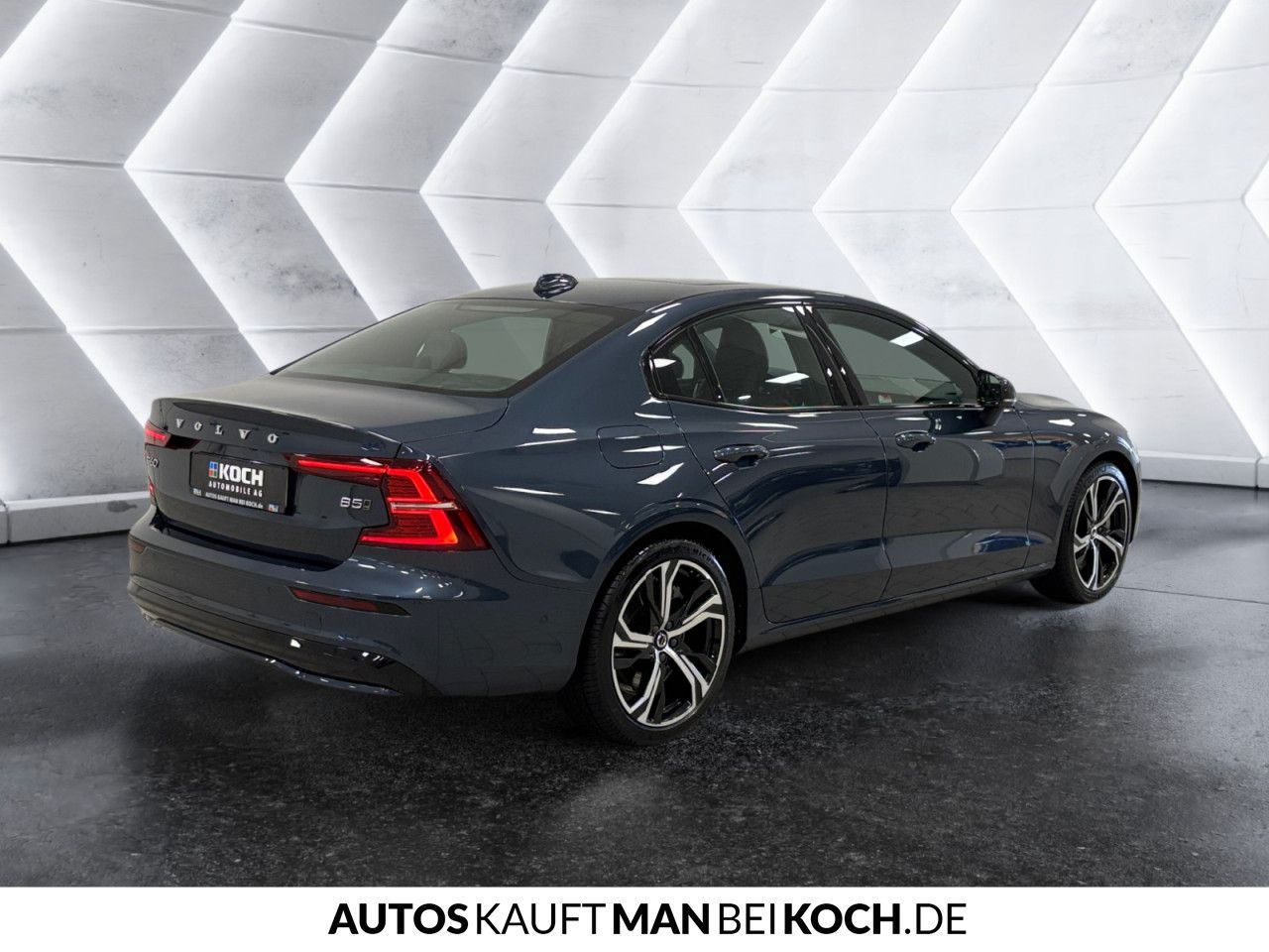 Volvo S60 B5 AWD Ultimate Dark PANO BLIS HUD 360 H&K!