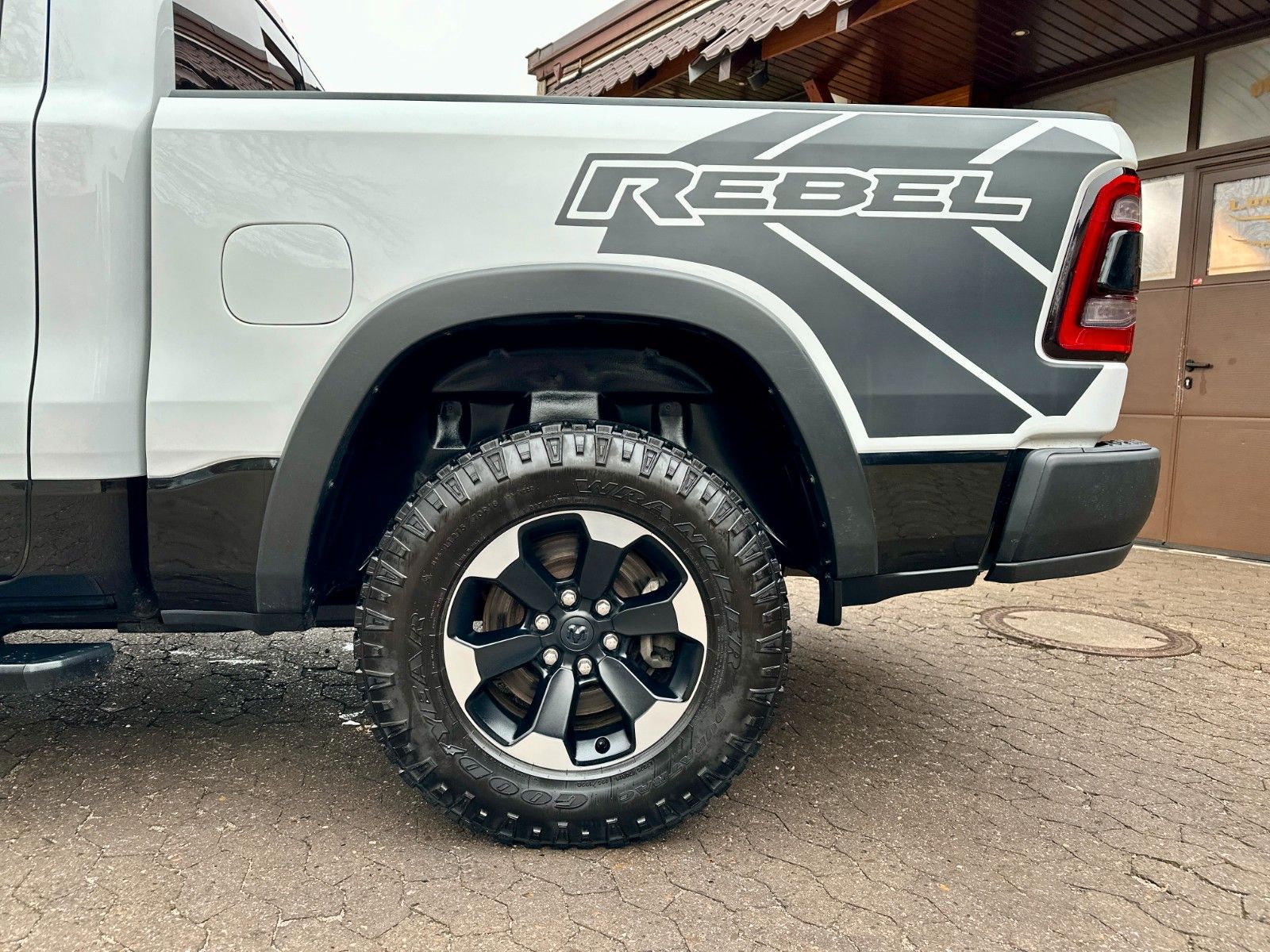 Dodge 5.7 V8*4X4*REBEL*LEDER*LED*NAVI*AHK*MFL*GARANTIE