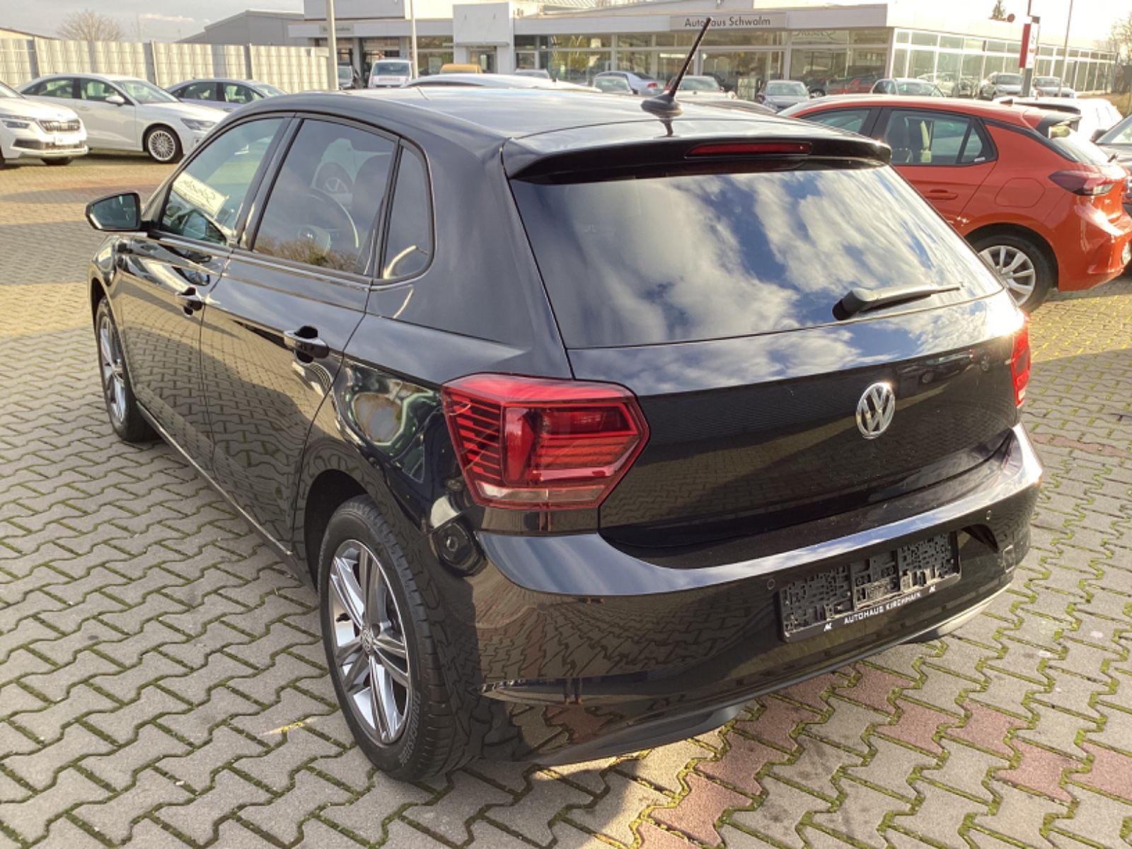 Volkswagen Polo VI United - Samsaru's Car Outlet