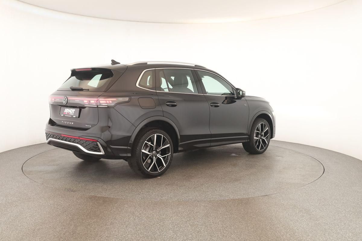 Volkswagen Tiguan 2.0 TDI 4M DSG R-Line Leder Pano Navi 360