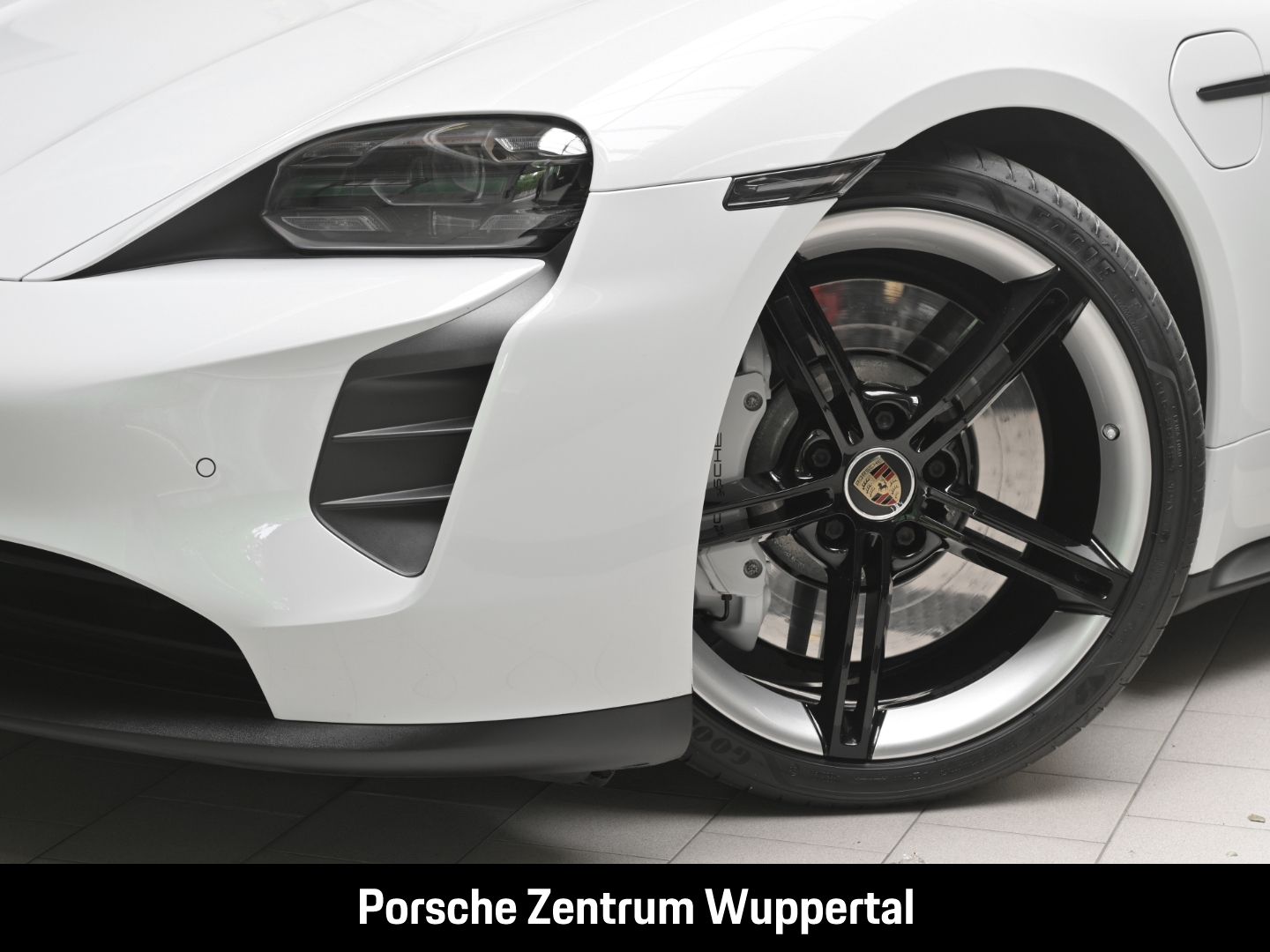 Porsche Taycan GTS Head-Up BOSE 21-Zoll Panoramadach