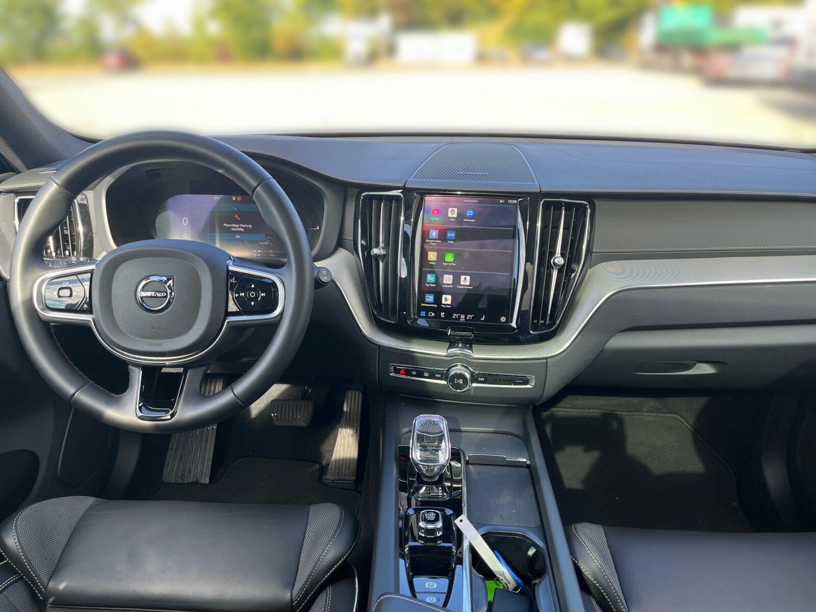 Volvo XC 60 T8 AWD Ultra Dark (EURO 6d) NAVI+SITZH+LED