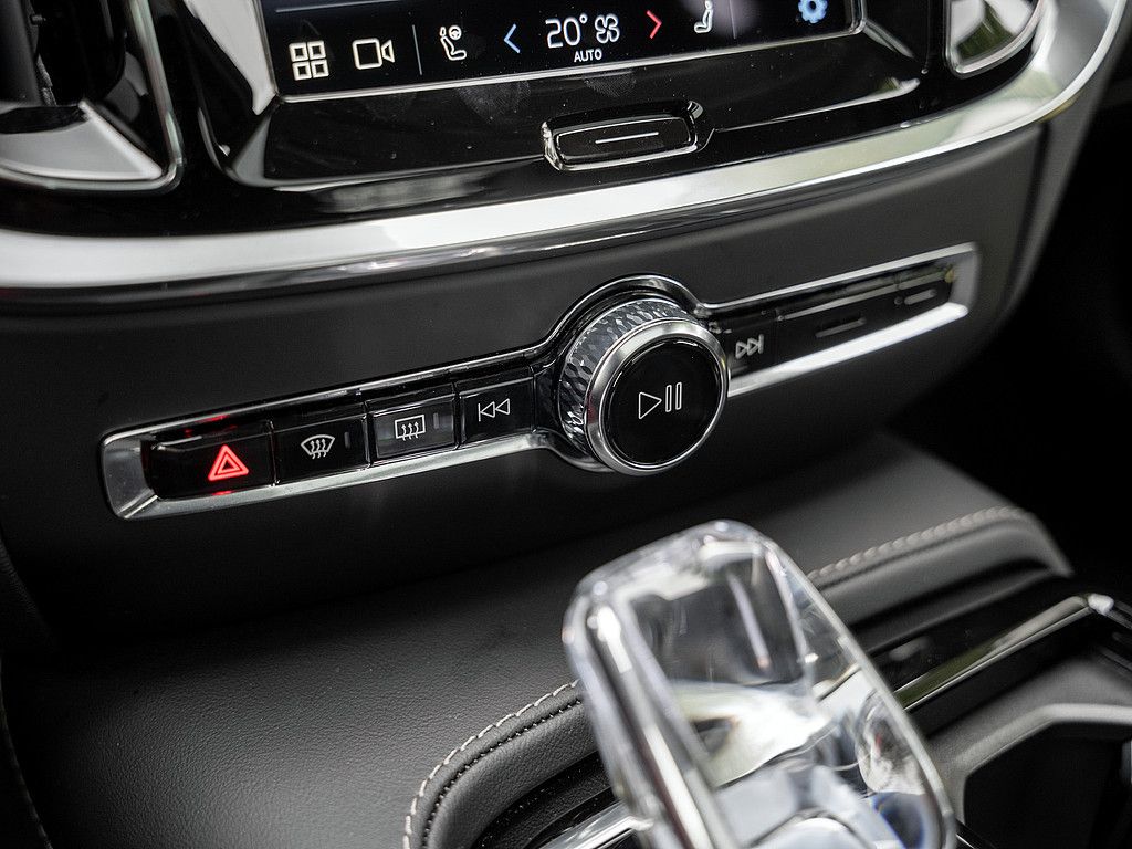 Volvo S60 T8 Ultimate Dark Recharge AWD PANO ACC HUD