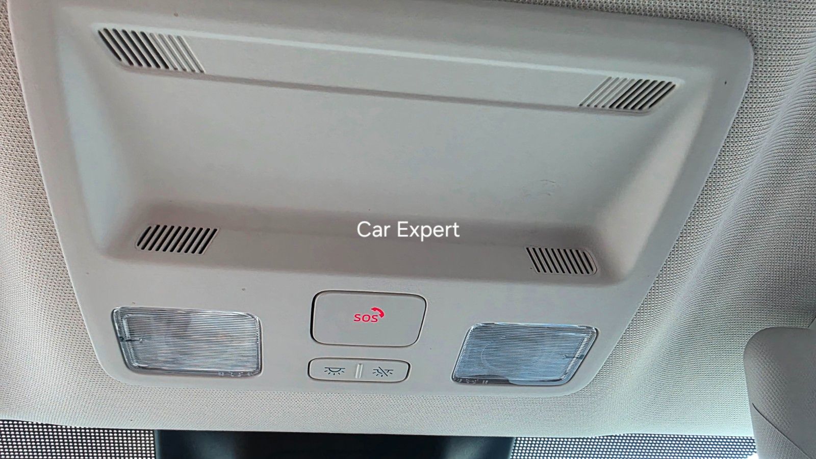 Ford Focus TurnierTitanium,1Hand,8xAlu,Scheckheft,LED