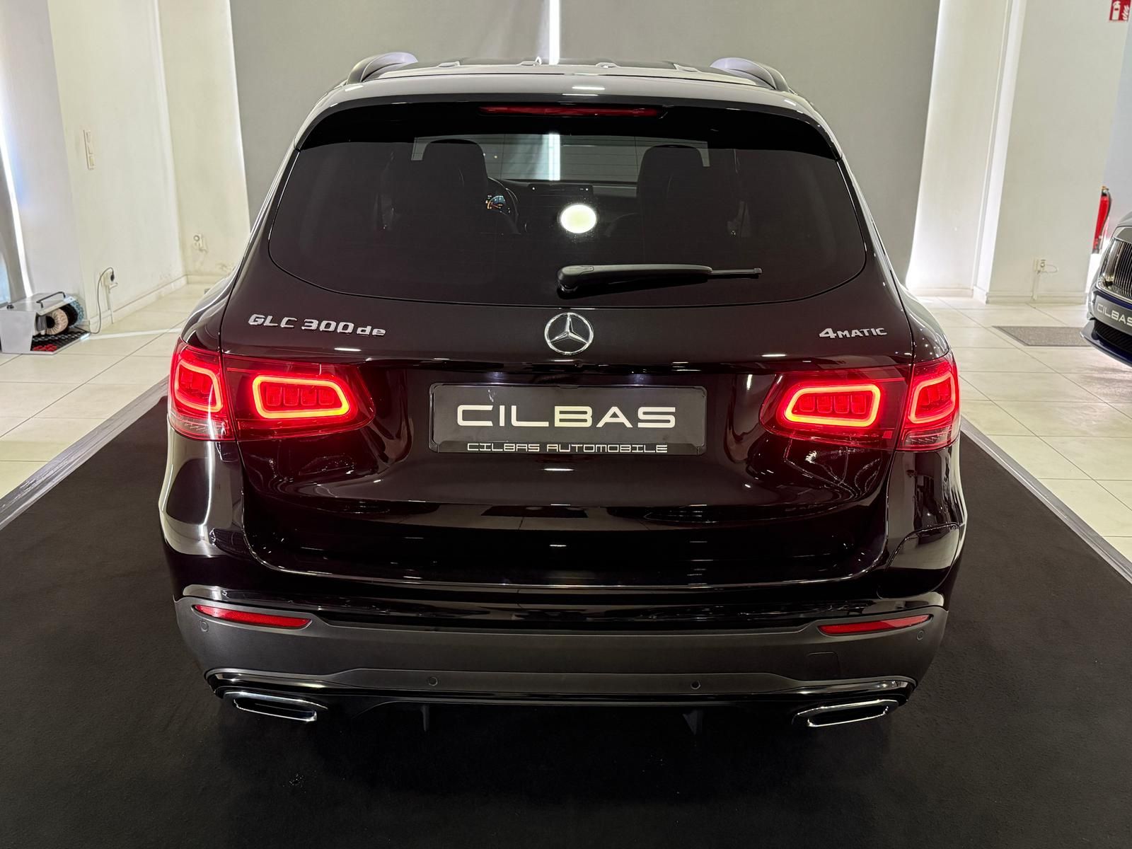 Mercedes-Benz GLC 300 de 4M AMG-Line - Samsaru's Car Outlet