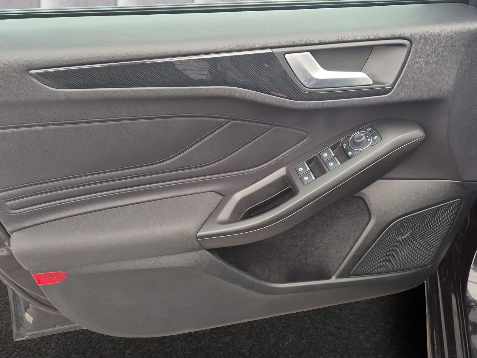 Ford Focus ST-Line X Turnier Aut.*AHK*ACC*HUD*KAM*NAV