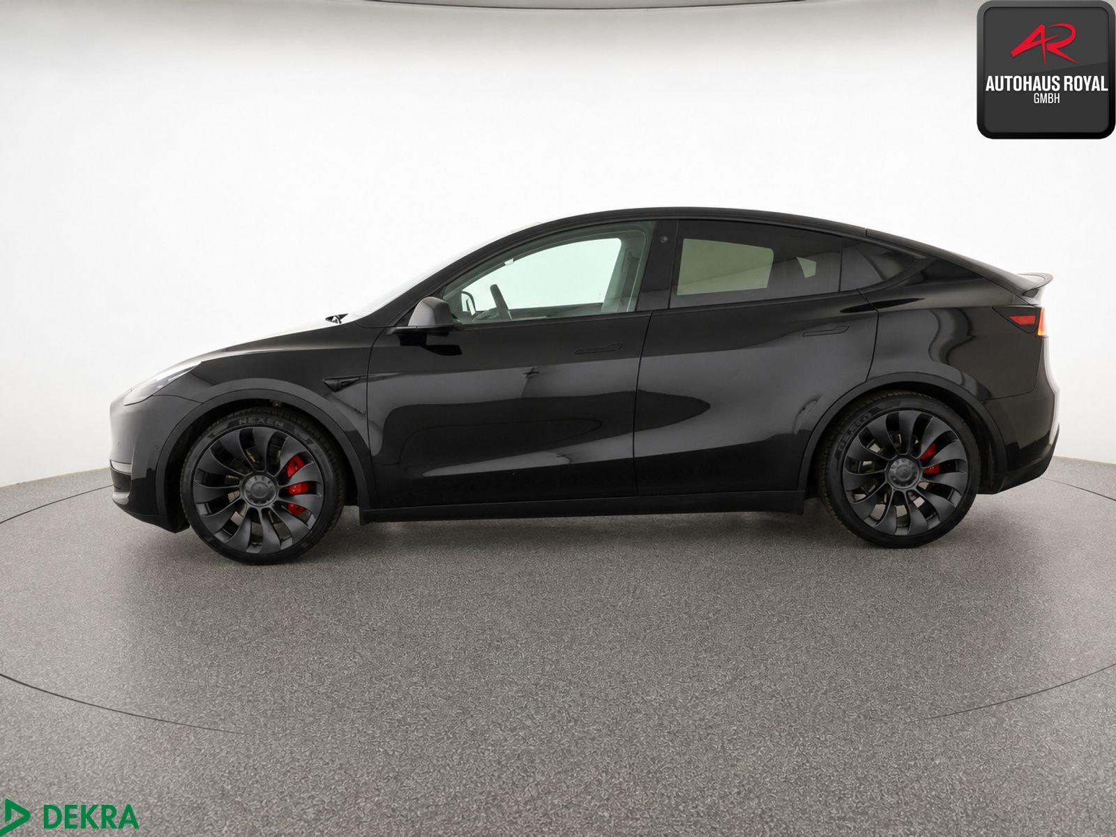 Tesla Model Y PERFORMANCE Dual Motor AWD PANO,KEYLESS
