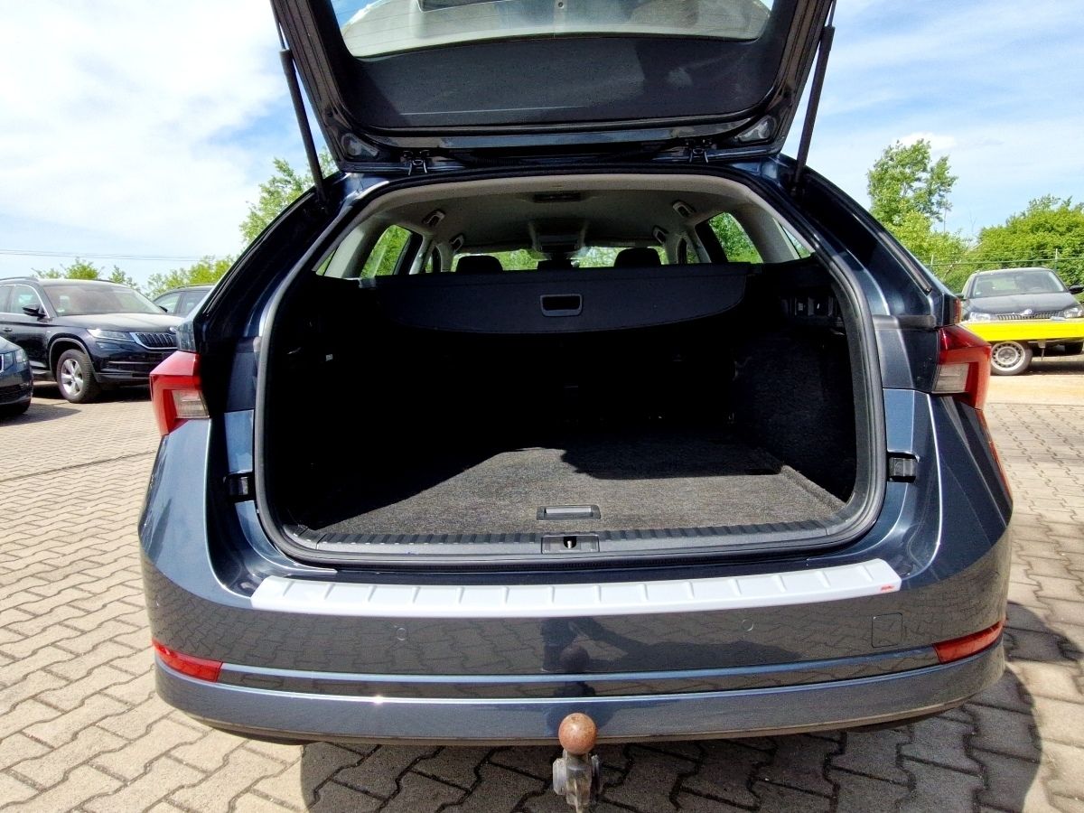 Skoda Octavia Combi 2.0 TDI DSG - Samsaru's Car Outlet