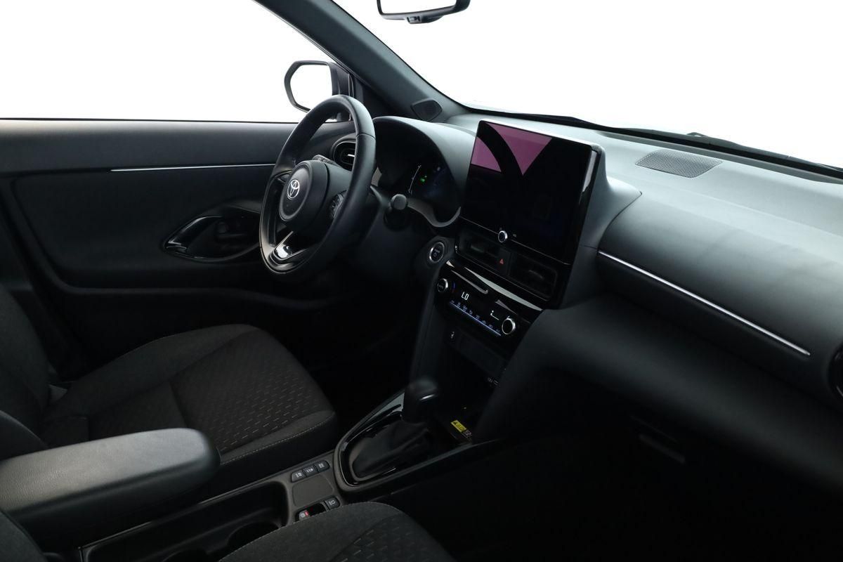 Toyota Yaris Cross CVT Team D LED Navi SHZ iACC Kam 17"