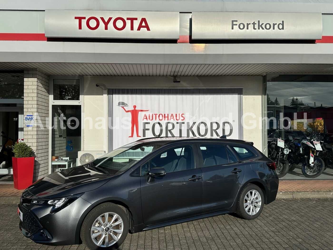 Toyota Corolla Touring Sports 1.8 Hybrid - LED, NAVI, S