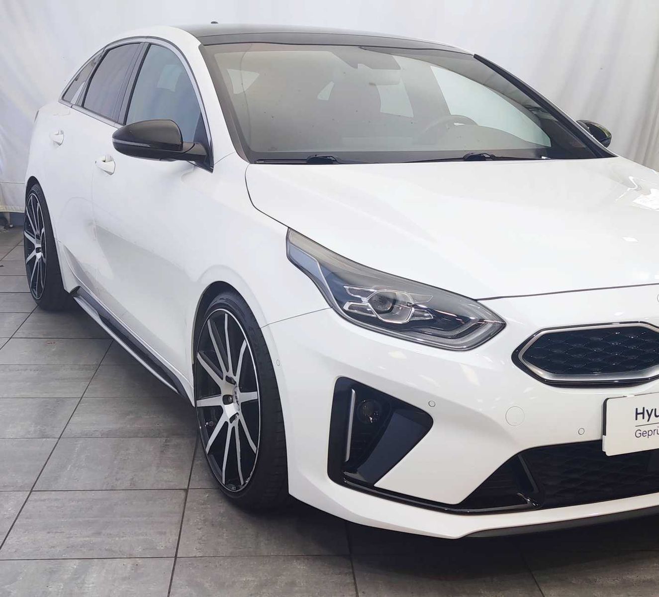 Kia ProCeed 1.4 T-GDI DCT GT LINE - Samsaru's Car Outlet