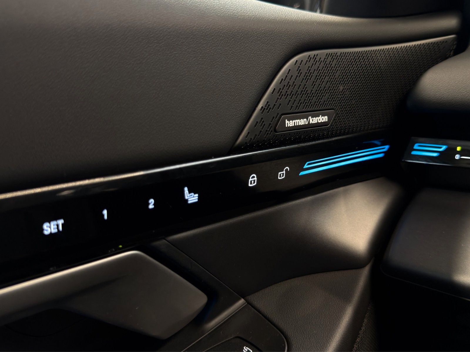 BMW 520xd Touring ACC STHZ 360° H/K HUD 4-ZK LED QI