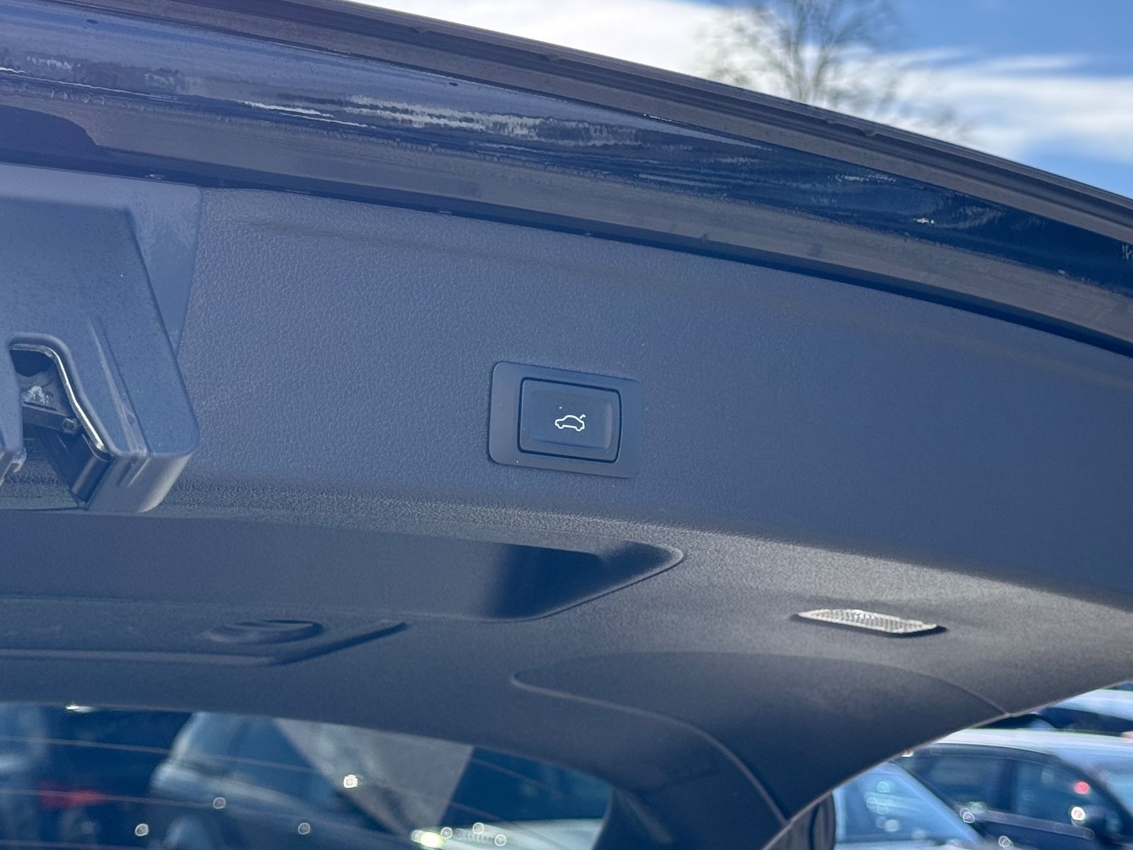 Audi A4 Av.40 TDI S line S-tr. - Samsaru's Car Outlet